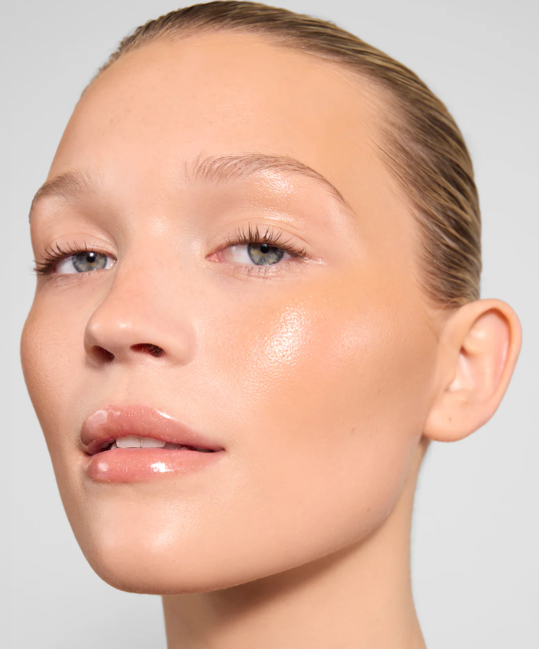 Lip Gloss - Image 3